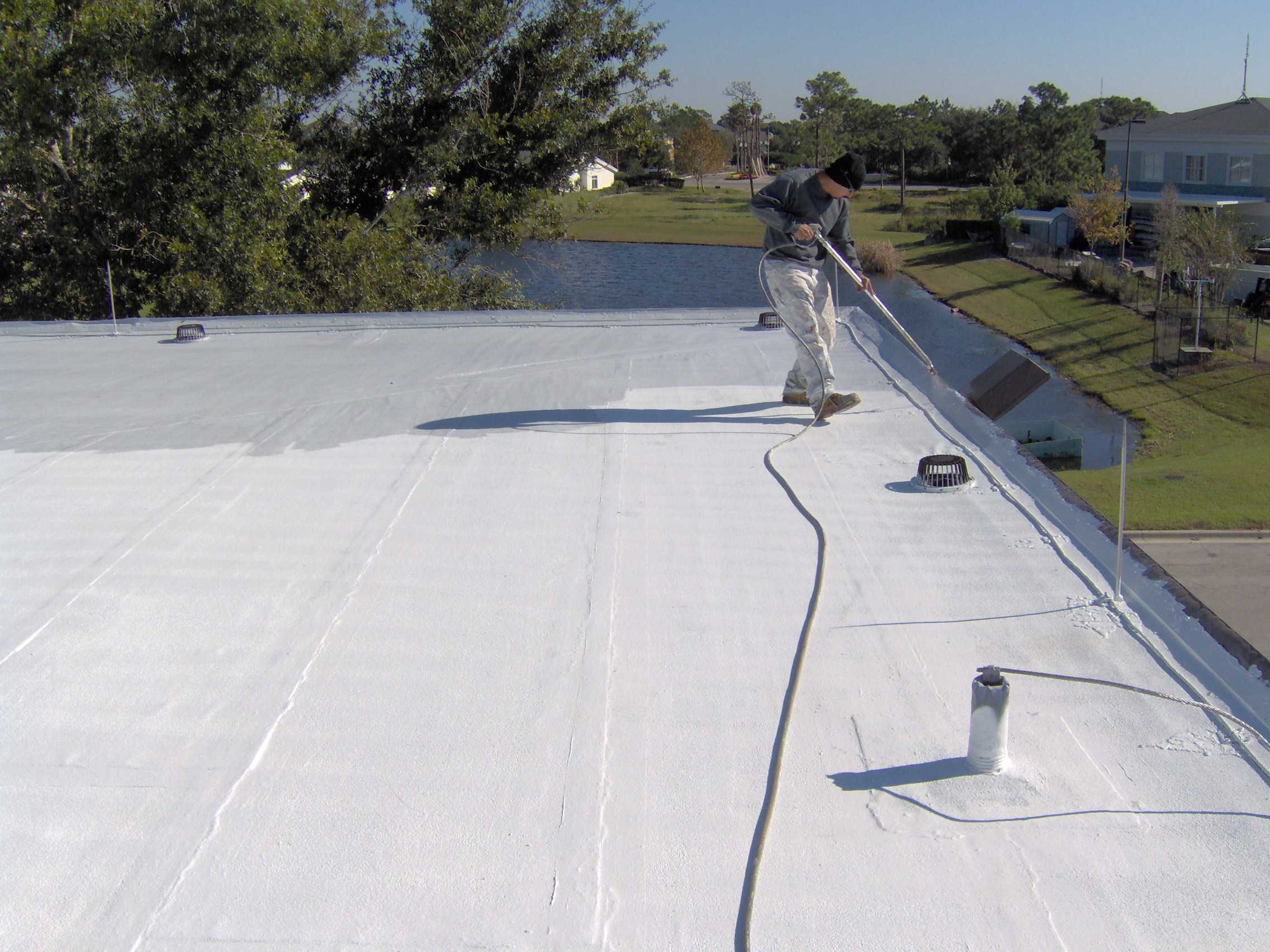 Bitumen dak met beschermende coating